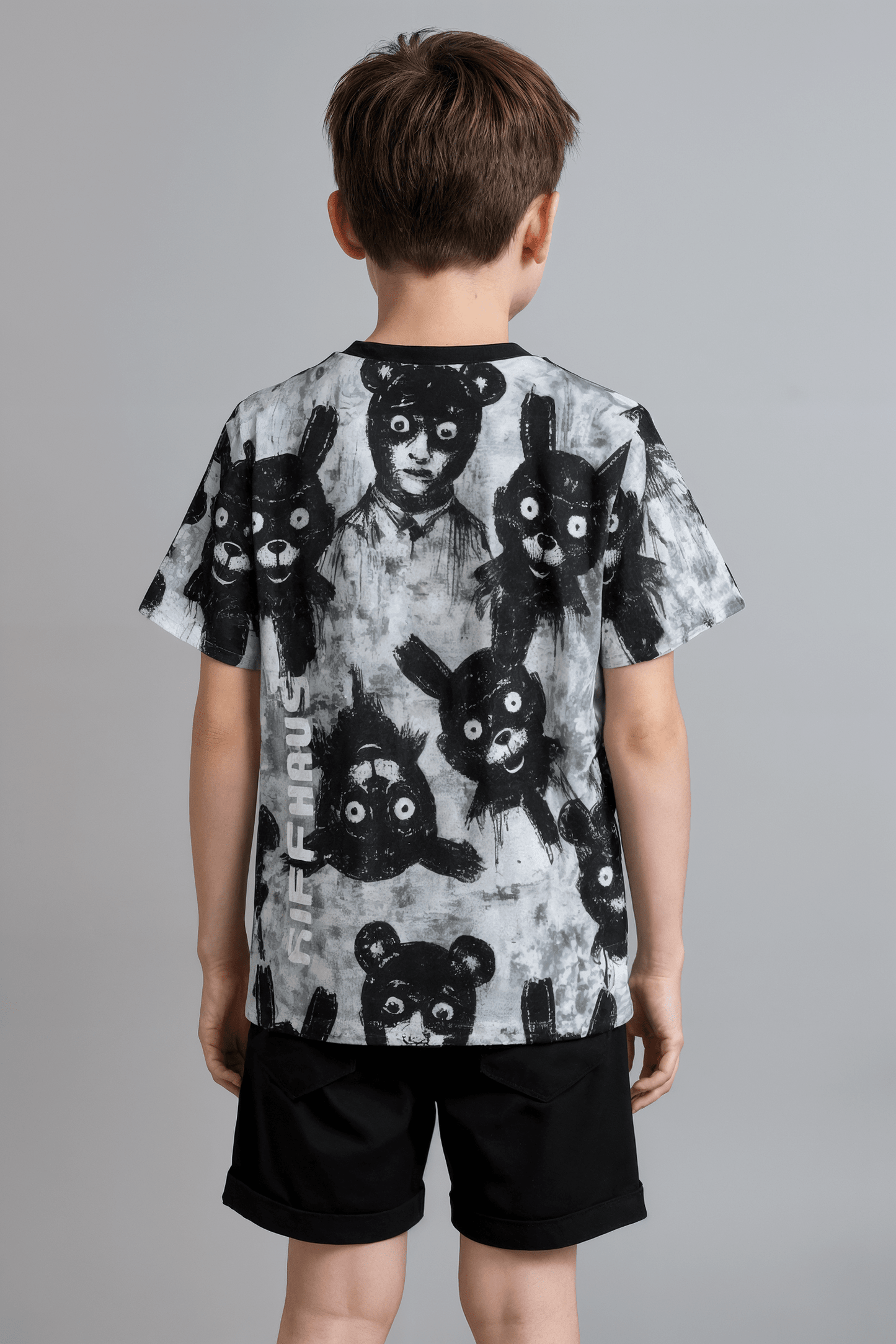 Mini Woodoo by Riffhaus - Kid's T-Shirt - Sofia Isella Riff