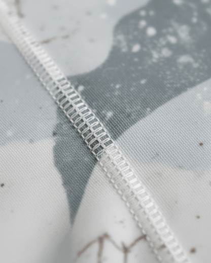 SNOW CAMOUFLAGE by Riffhaus - Functional Women's Yoga Leggings With Pockets - Aurora Frozen Riff